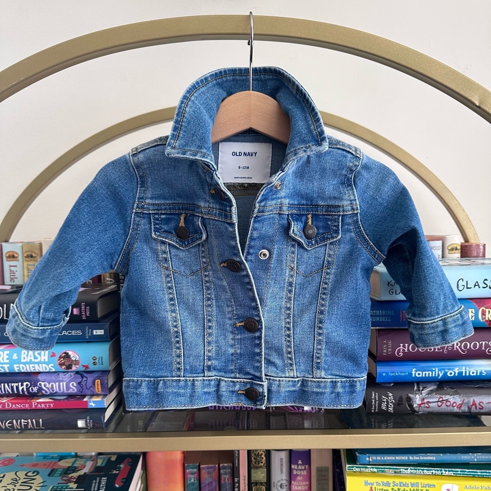 Old Navy Denim Trucker Jacket 💙